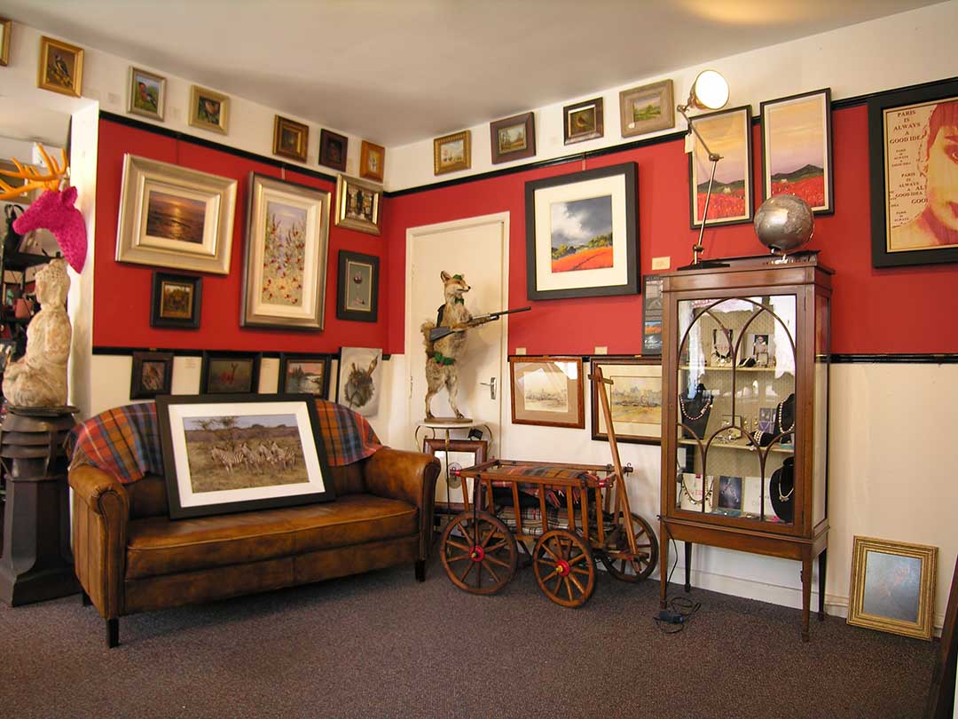 DAVIE FINE ART INTERIOR 1